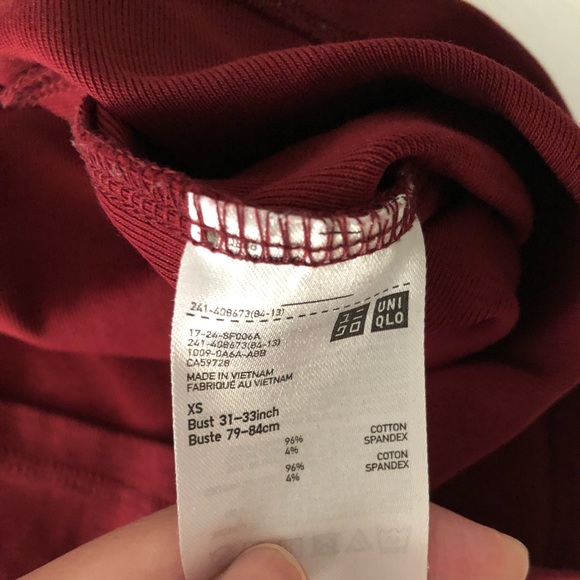 Uniqlo turtleneck. Burgundy. US XS - Picture 9 of 9
